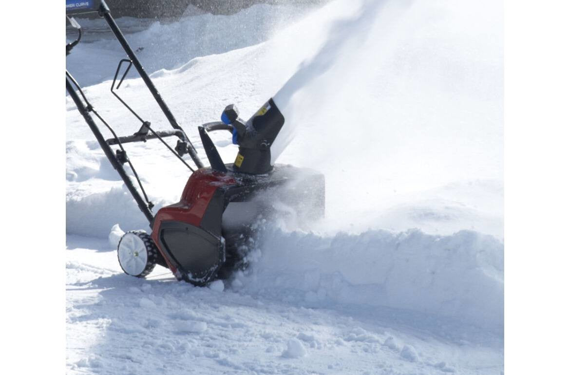 Toro 18" Power Curve® 15 Amp Snow Blower (38381)