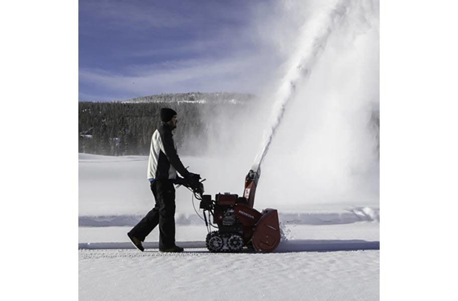 Honda HSS1332AT Two Stage 32" Snow Blower