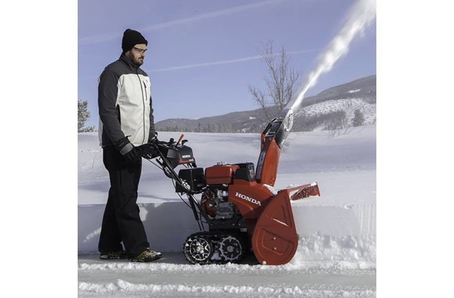 Honda HSS1332AT Two Stage 32" Snow Blower